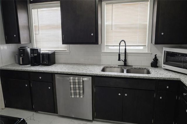 6642 Indiana Street, Kansas City, MO 64132