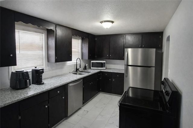 6642 Indiana Street, Kansas City, MO 64132