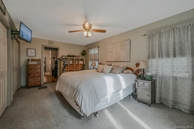 35 Washington Avenue, Greenport, NY 11944