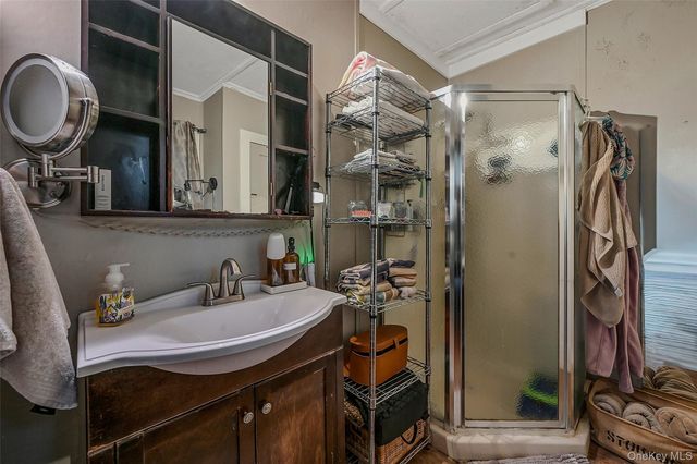 35 Washington Avenue, Greenport, NY 11944