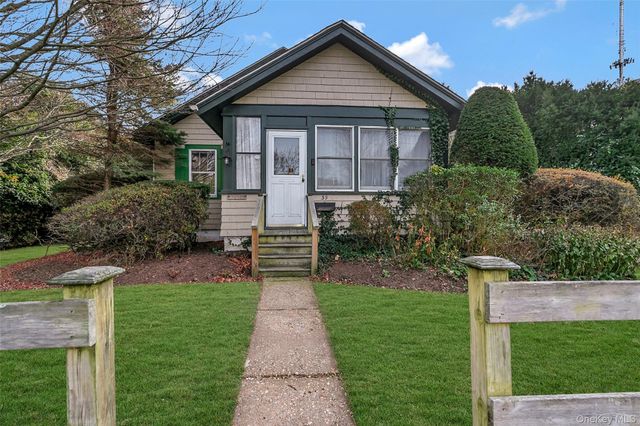 35 Washington Avenue, Greenport, NY 11944