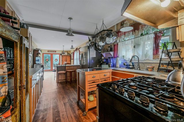 35 Washington Avenue, Greenport, NY 11944