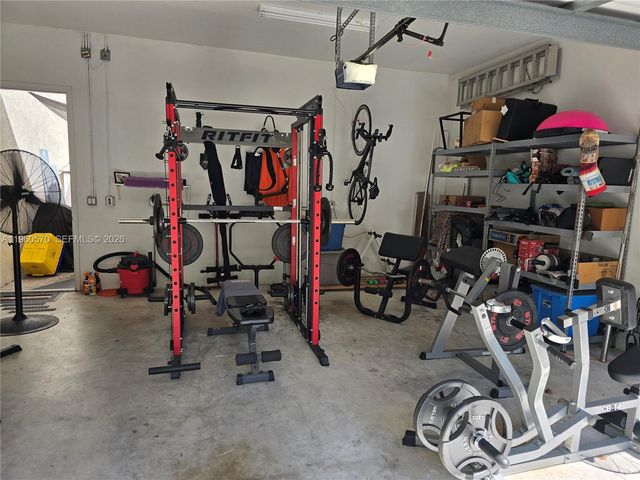 2520 NW 4th St, Boynton Beach, FL 33426