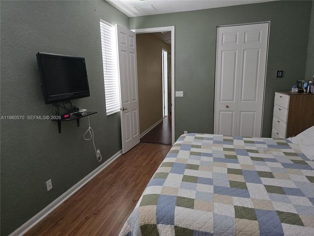 2520 NW 4th St, Boynton Beach, FL 33426