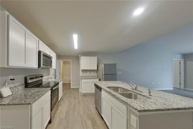9135 Aegean CIR, Lehigh Acres, FL 33936