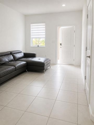 2639 SE 10th Street 2639, Homestead, FL 33035