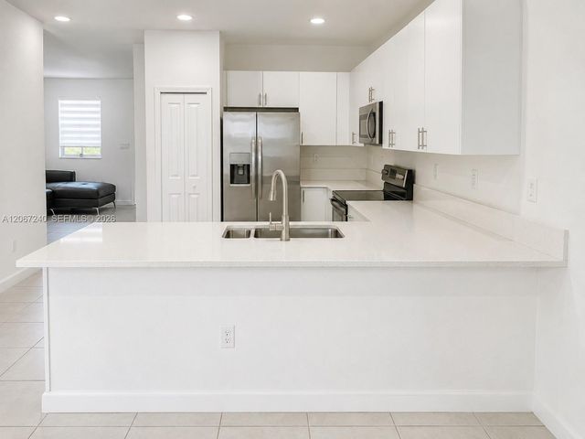 2639 SE 10th Street 2639, Homestead, FL 33035
