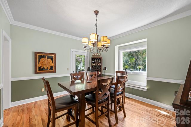 128 Churchill Downs Drive, Fairview, NC 28730