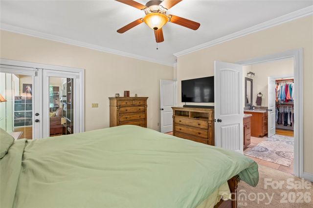 128 Churchill Downs Drive, Fairview, NC 28730