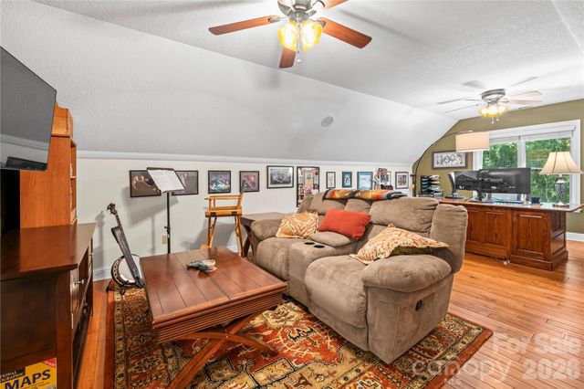 128 Churchill Downs Drive, Fairview, NC 28730