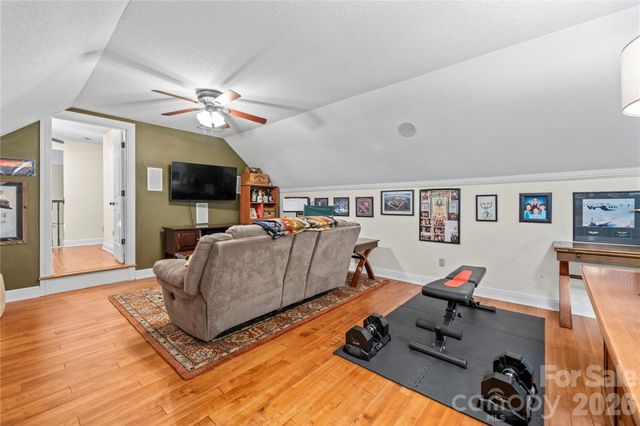 128 Churchill Downs Drive, Fairview, NC 28730