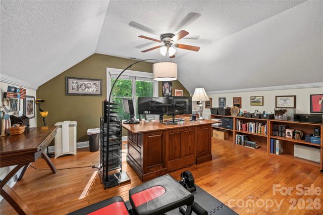 128 Churchill Downs Drive, Fairview, NC 28730