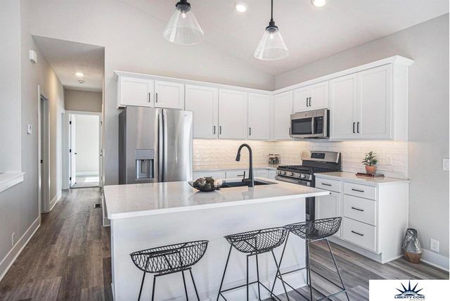 9214 N 167th Avenue Circle, Bennington, NE 68007