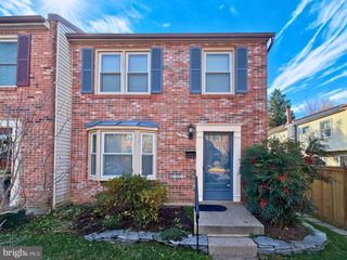 221 GUNDRY DR, Falls Church, VA 22046