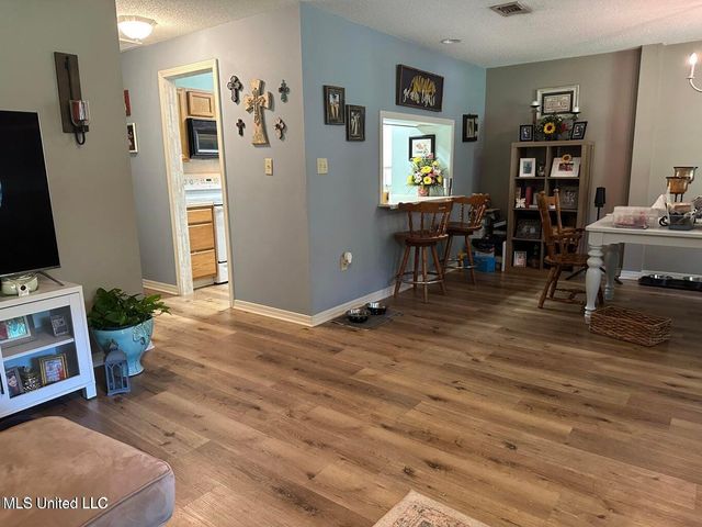 15173 Lorraine Road, Biloxi, MS 39532