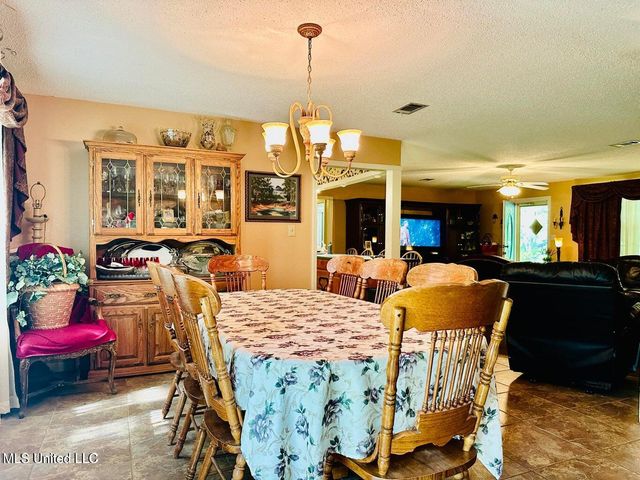 15173 Lorraine Road, Biloxi, MS 39532