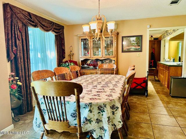 15173 Lorraine Road, Biloxi, MS 39532