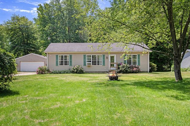 1417 Greenhouse Road, Bangor, MI 49013