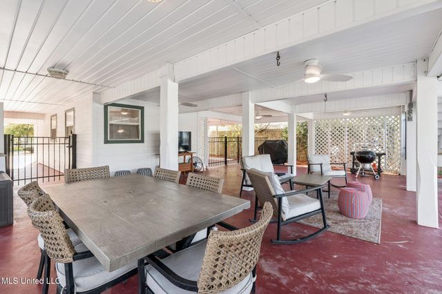 104 Poplar Point, Pass Christian, MS 39571