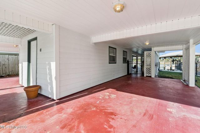 104 Poplar Point, Pass Christian, MS 39571