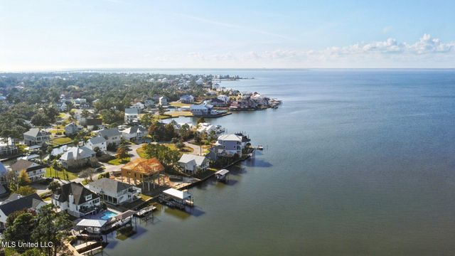 104 Poplar Point, Pass Christian, MS 39571