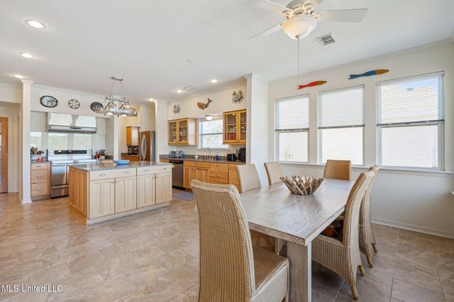 104 Poplar Point, Pass Christian, MS 39571