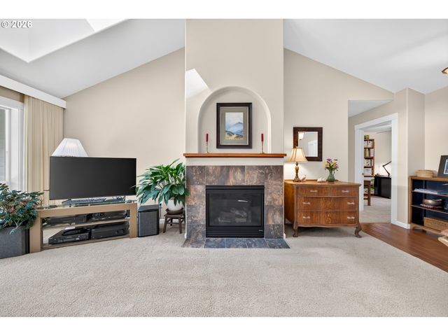 2662 Nw MT ASHLAND Dr, Mc Minnville, OR 97128