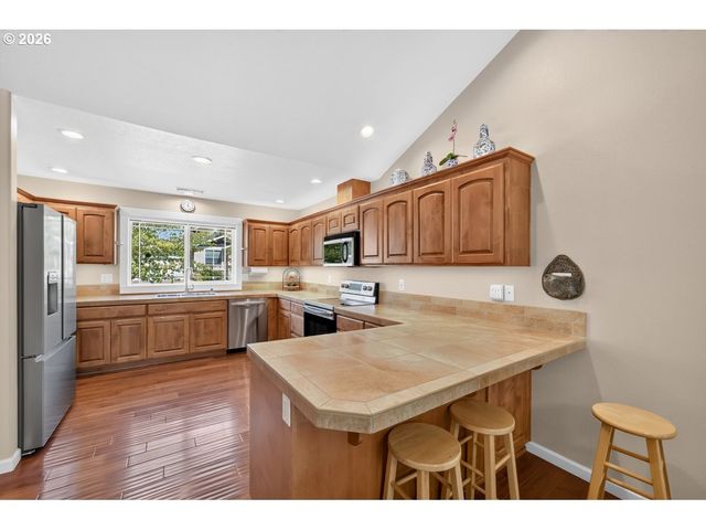 2662 Nw MT ASHLAND Dr, Mc Minnville, OR 97128