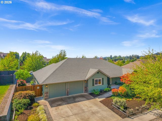 2662 Nw MT ASHLAND Dr, Mc Minnville, OR 97128