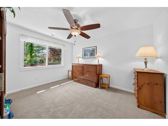2662 Nw MT ASHLAND Dr, Mc Minnville, OR 97128