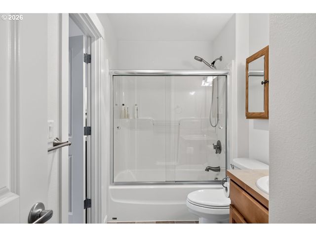 2662 Nw MT ASHLAND Dr, Mc Minnville, OR 97128