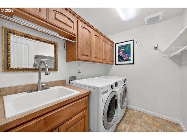 2662 Nw MT ASHLAND Dr, Mc Minnville, OR 97128