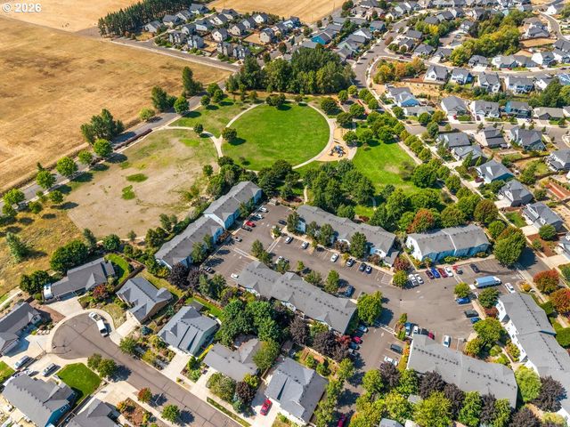 2662 Nw MT ASHLAND Dr, Mc Minnville, OR 97128