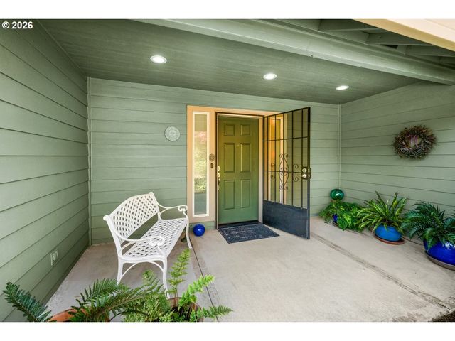 2662 Nw MT ASHLAND Dr, Mc Minnville, OR 97128