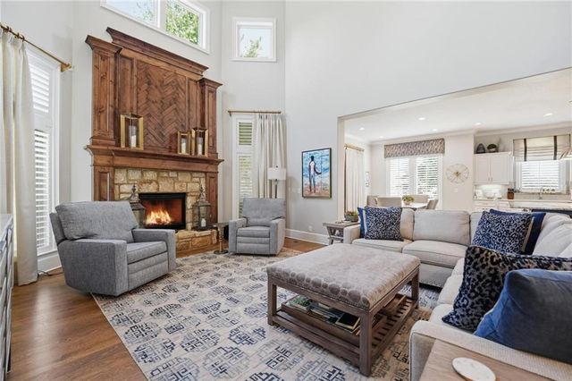 9404 W 156th Street, Overland Park, KS 66221