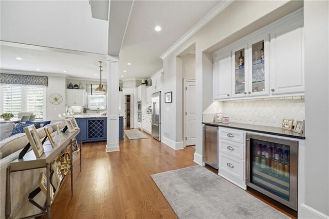 9404 W 156th Street, Overland Park, KS 66221