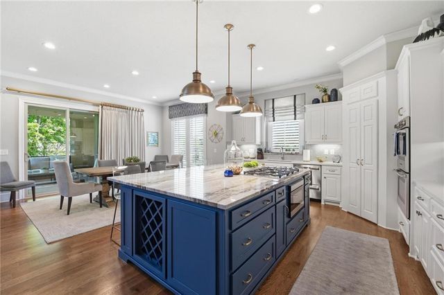 9404 W 156th Street, Overland Park, KS 66221