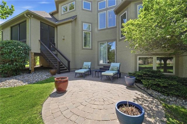 9404 W 156th Street, Overland Park, KS 66221