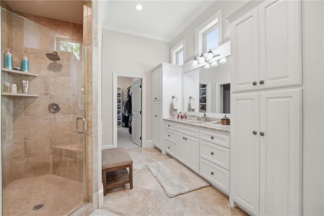 9404 W 156th Street, Overland Park, KS 66221