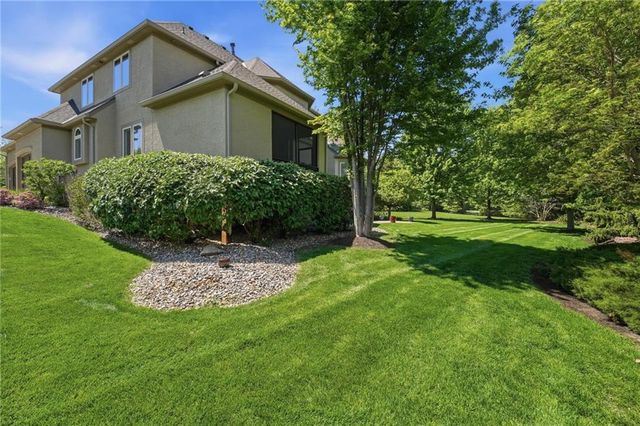 9404 W 156th Street, Overland Park, KS 66221