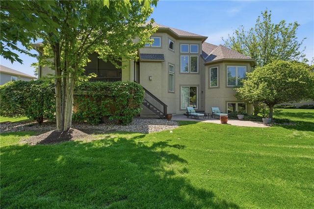 9404 W 156th Street, Overland Park, KS 66221