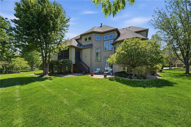 9404 W 156th Street, Overland Park, KS 66221