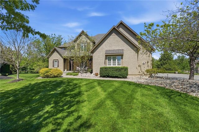 9404 W 156th Street, Overland Park, KS 66221