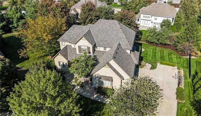 9404 W 156th Street, Overland Park, KS 66221