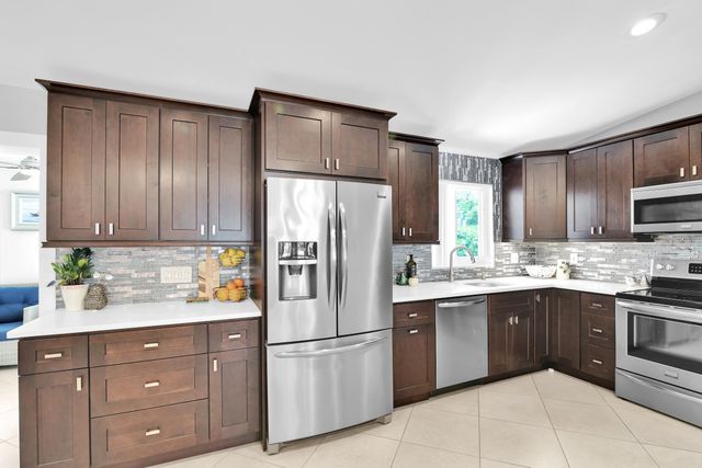 432 SW Natura Avenue, Deerfield Beach, FL 33441