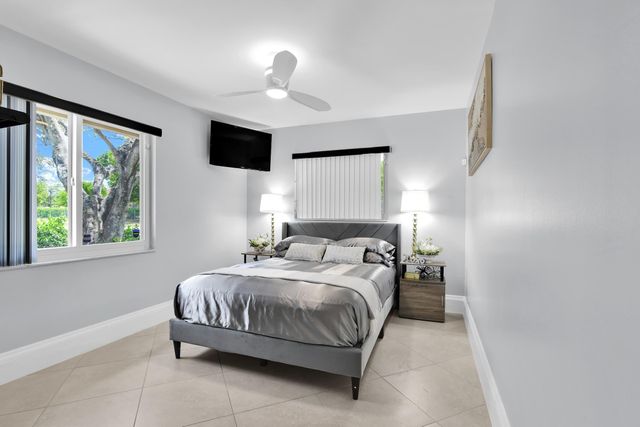 432 SW Natura Avenue, Deerfield Beach, FL 33441