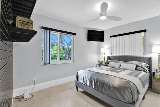 432 SW Natura Avenue, Deerfield Beach, FL 33441