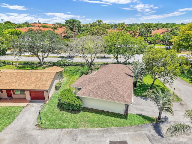 432 SW Natura Avenue, Deerfield Beach, FL 33441