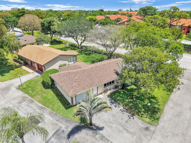 432 SW Natura Avenue, Deerfield Beach, FL 33441