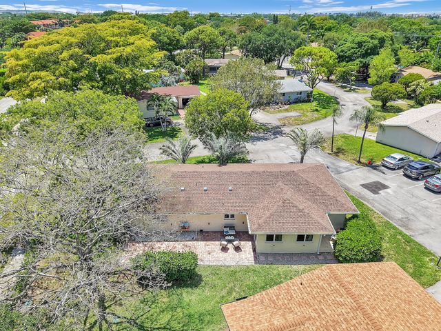 432 SW Natura Avenue, Deerfield Beach, FL 33441